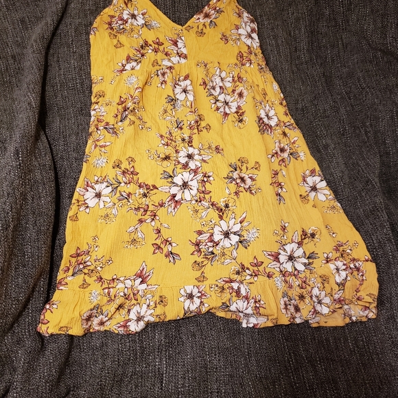 💛 Floral Yellow Sundress 💛 - Picture 8 of 8